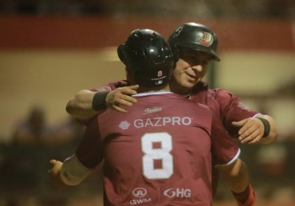 Lucen Indios su poder, remontan y ganan a Rojos